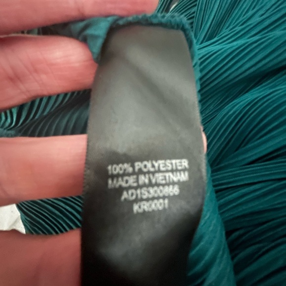 NWT Adrianna Papell Pleated Top Women’s  evening blue/green top. Size Medium - Picture 8 of 9